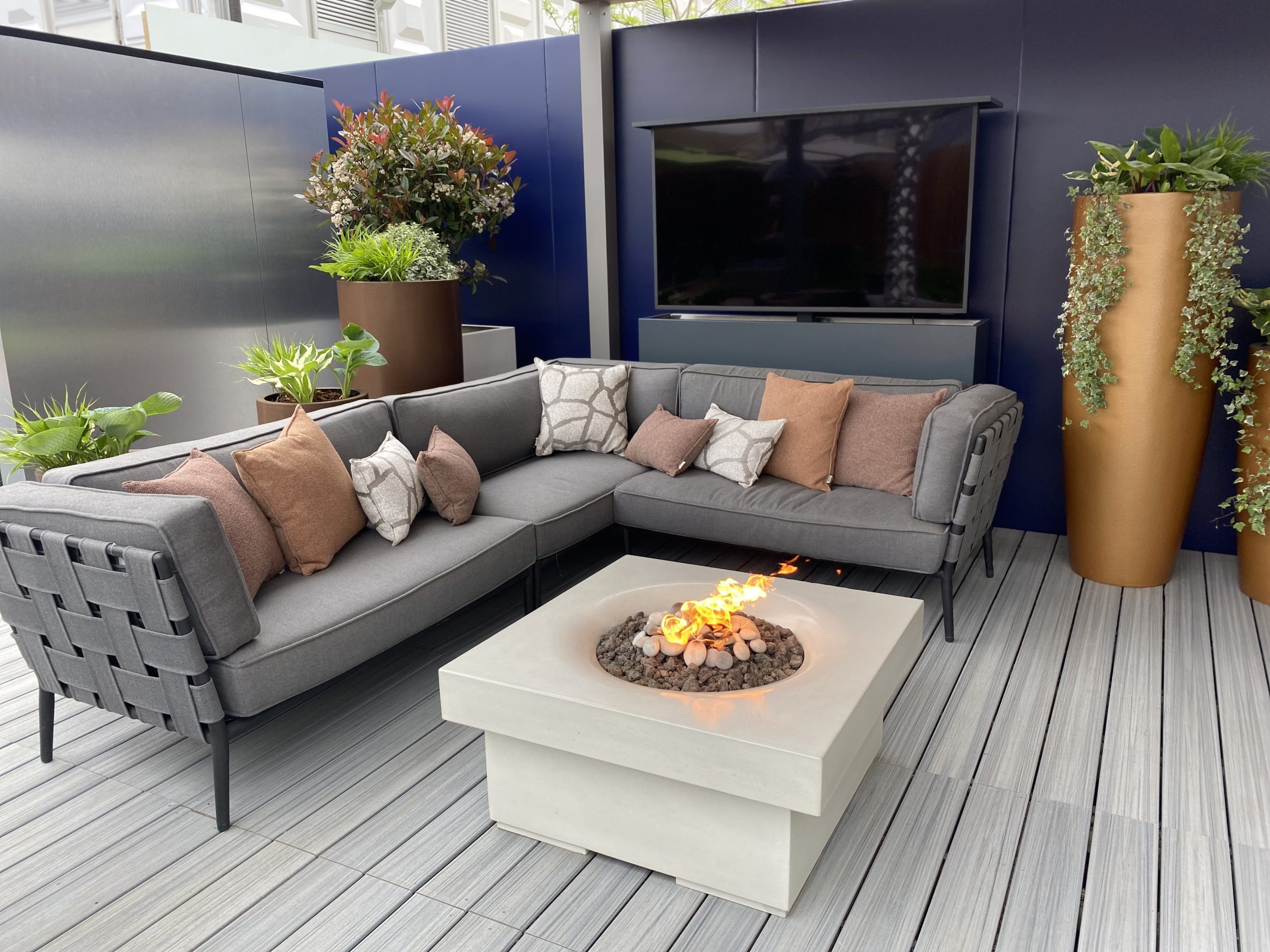 Elevated Halo 36 Fire Pit